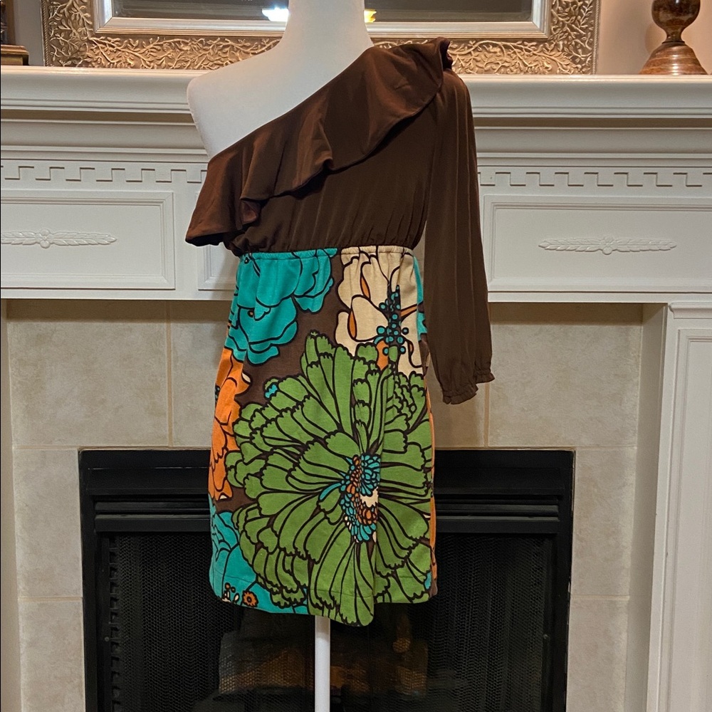 Judith March One-Shoulder Dress with Ruffle - Picture 5 of 12